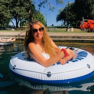 Meet your Posher, Kailey